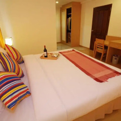 Отель Three Seasons Place в номере
