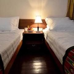 Kyi Tin Hotel 3* Бунгало с различными типами кроватей фото 4