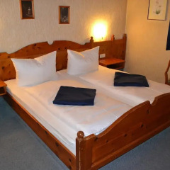 Hotel Walfisch 2* Стандартный номер с двуспальной кроватью