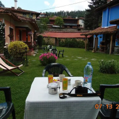 Отель Bobi Guest House Болгария, Копривштица - отзывы, цены и фото номеров - забронировать отель Bobi Guest House онлайн питание