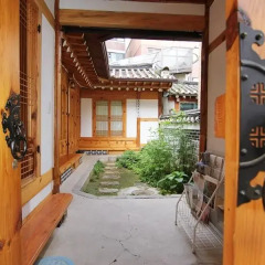 Отель Irang Hanok Guesthouse Южная Корея, Сеул - отзывы, цены и фото номеров - забронировать отель Irang Hanok Guesthouse онлайн спортивное сооружение