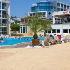 Отель Atlantis Resort & SPA Бургас бассейн фото 3