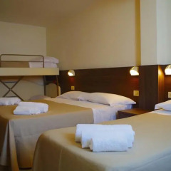 Hotel Edelweiss 3* Стандартный семейный номер с двуспальной кроватью фото 6