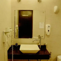 goStops Delhi (Stops Hostel Delhi) Кровать в общем номере с двухъярусной кроватью фото 20