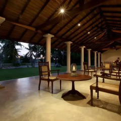Отель Raajmahal Colonial Villa интерьер отеля