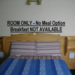 Отель Burren Breeze Accommodation бассейн