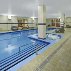 Отель Courtyard by Marriott Montreal Airport Канада, Монреаль - отзывы, цены и фото номеров - забронировать отель Courtyard by Marriott Montreal Airport онлайн бассейн фото 2