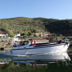 Отель Douro Yachts & Chalets Португалия, Провезенде - отзывы, цены и фото номеров - забронировать отель Douro Yachts & Chalets онлайн балкон