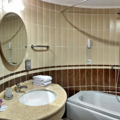 Buyuk Anadolu Didim Resort Турция, Алтинкум - 1 отзыв об отеле, цены и фото номеров - забронировать отель Buyuk Anadolu Didim Resort онлайн ванная