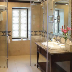 Отель Vivanta Ambassador, New Delhi ванная