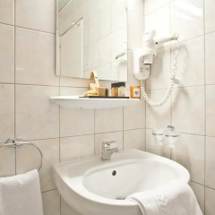 Admiral Hotel 3* Стандартный номер с двуспальной кроватью фото 4