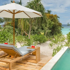 Отель Kudafushi Resort and Spa бассейн фото 4
