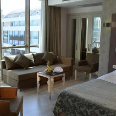 Port Side Resort Hotel комната для гостей