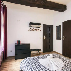 Happy 7 Hostel & Apartments сейф в номере