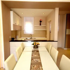 Отель Butua Residence 4* Улучшенные апартаменты с различными типами кроватей фото 12