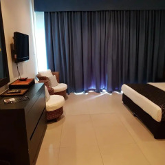Отель East Suites Улучшенный номер с разными типами кроватей фото 3