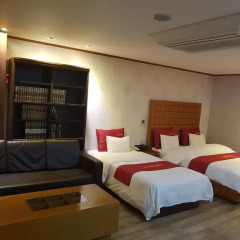 Amourex Hotel 3* Люкс с различными типами кроватей фото 3