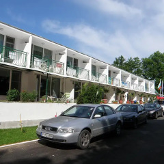 Hotel Char парковка