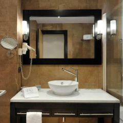 Отель Eurostars Monumental 4* Улучшенный номер с разными типами кроватей фото 2