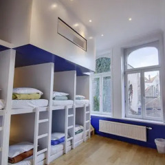 Hostel Lybeer Bruges Кровать в общем номере с двухъярусной кроватью фото 9