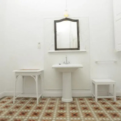 Отель Hostal Martina Барселона ванная