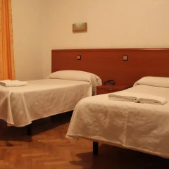 Отель Hostal Jerez спа