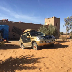 Отель Auberge Kasbah La Rose De Sable Марокко, Мерзуга - отзывы, цены и фото номеров - забронировать отель Auberge Kasbah La Rose De Sable онлайн парковка
