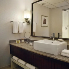 Отель Hyatt Regency St. Louis at The Arch 4* Стандартный номер с различными типами кроватей фото 6