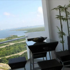 Отель Suites Malecon Cancun балкон
