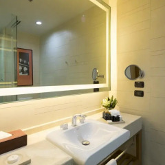 Eastin Grand Hotel Sathorn 4* Улучшенный номер с двуспальной кроватью фото 2