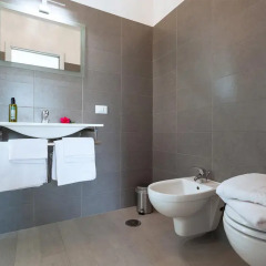 Отель Elements Bed&Breakfast ванная