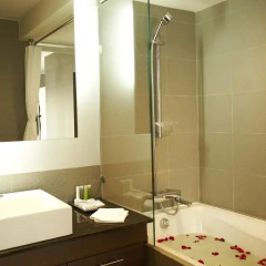 Отель Sukhumvit Suites Люкс фото 9