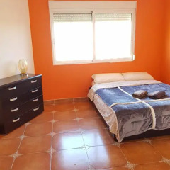 Отель Chalet Benidorm Ла-Нусиа комната для гостей фото 5