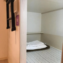 1 Night 1980 Hostel Капсула в мужском общем номере фото 2