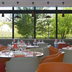 Отель Crowne Plaza Lyon - Cite Internationale Франция, Лион - 1 отзыв об отеле, цены и фото номеров - забронировать отель Crowne Plaza Lyon - Cite Internationale онлайн помещение для мероприятий