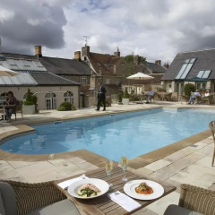 The Feversham Arms Hotel & Verbena Spa спортивное сооружение