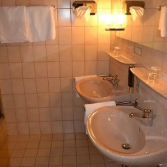Hotel Walfisch 2* Стандартный номер с двуспальной кроватью фото 7