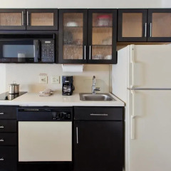 Отель Candlewood Suites Jersey City - Harborside Люкс с различными типами кроватей фото 3