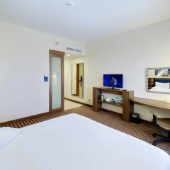 Гостиница Hampton by Hilton Волгоград Профсоюзная 4* Стандартный номер с различными типами кроватей фото 23