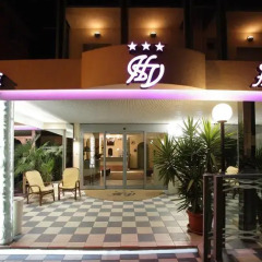 Hotel Venezia вид на фасад фото 9