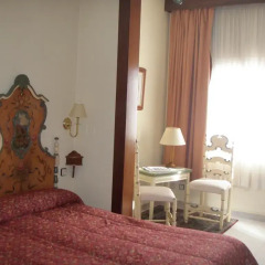 Mesón Castilla Atiram Hotel 2* Стандартный номер с различными типами кроватей фото 2