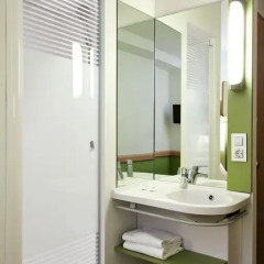 Отель Ibis Budget Madrid Calle 30 Стандартный номер с различными типами кроватей фото 5