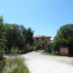 Отель La Casa Rosa Кастаньето-Кардуччи парковка