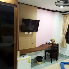 Отель Baan Ketkeaw Guest House 2 2* Стандартный номер разные типы кроватей фото 6