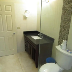 Отель Kingston Paradise Place Guesthouse Люкс с различными типами кроватей фото 4