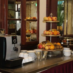 Отель Admiral Hotel Швейцария, Женева - 1 отзыв об отеле, цены и фото номеров - забронировать отель Admiral Hotel онлайн питание фото 2