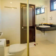 Отель Agribank Hoi An Beach Resort 3* Вилла с различными типами кроватей фото 17