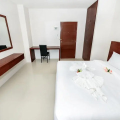 Отель The Topaz Residence 3* Улучшенный номер с разными типами кроватей фото 2