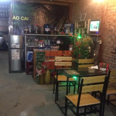 Отель Dang Phung Homestay Шапа гостиничный бар