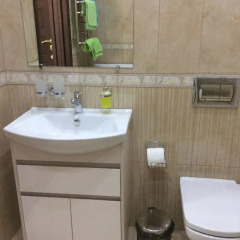 Гостиница Zhemchuzhina Apt Frantsuzky Blvd ванная